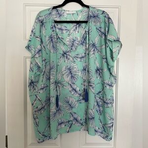 Blues+Greys flowy shirt mint-green/blue/white leafy pattern Large